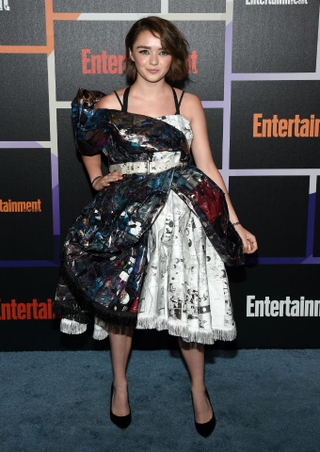 Illustration for article titled Behold Maisie Williams's Comic-Con Comic Book Dress